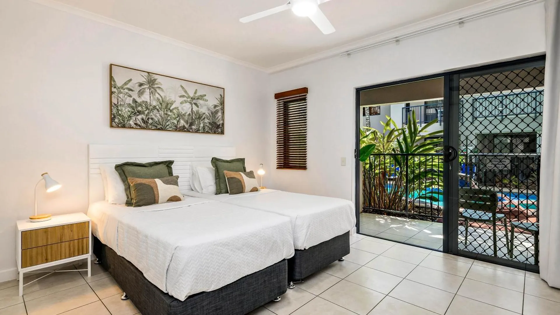 Tropical Haven - Blue Lagoon Resort Trinity Beach