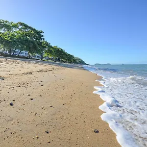4* Lägenhetshotell Beachfront On Trinity